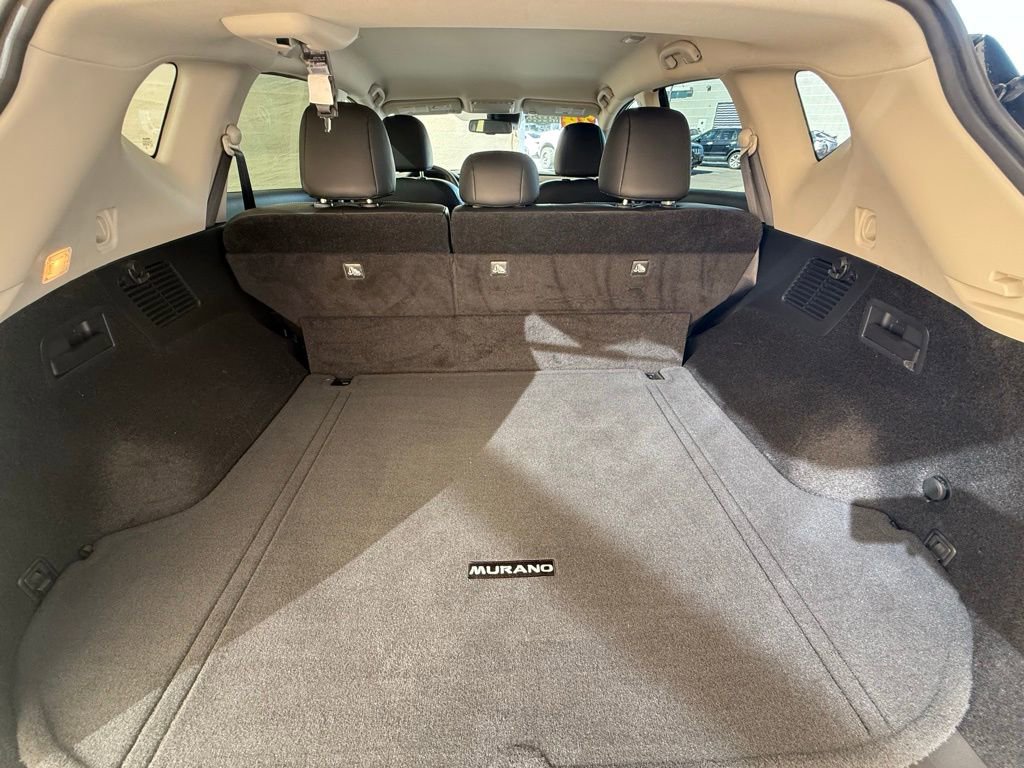 Used 2024 Nissan Murano SV w/ SV Midnight Edition Package image 16