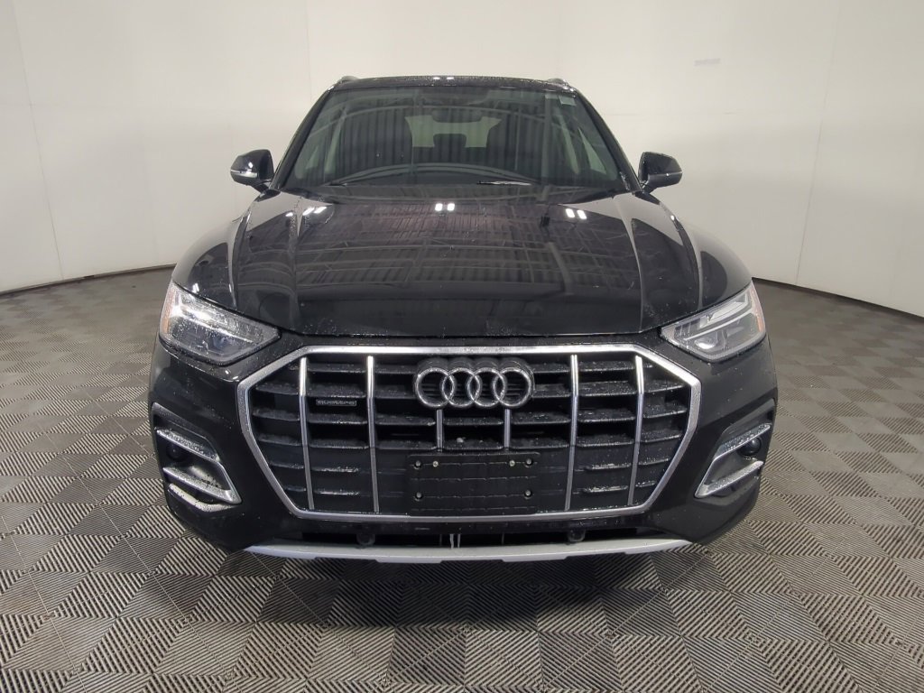 Used 2023 Audi Q5 2.0T Premium w/ Convenience Package image 3
