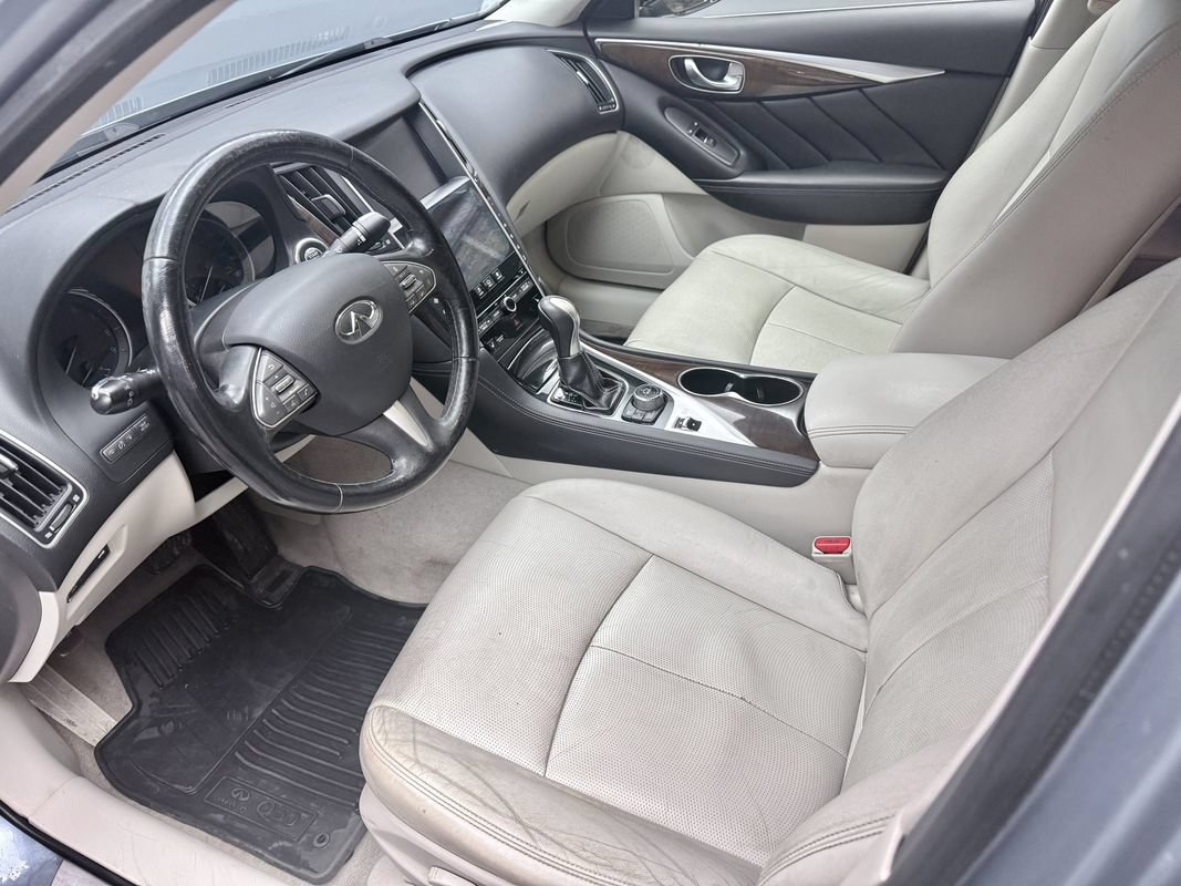 Used 2015 INFINITI Q50 Premium w/ Technology Package AWD/4WD image 9