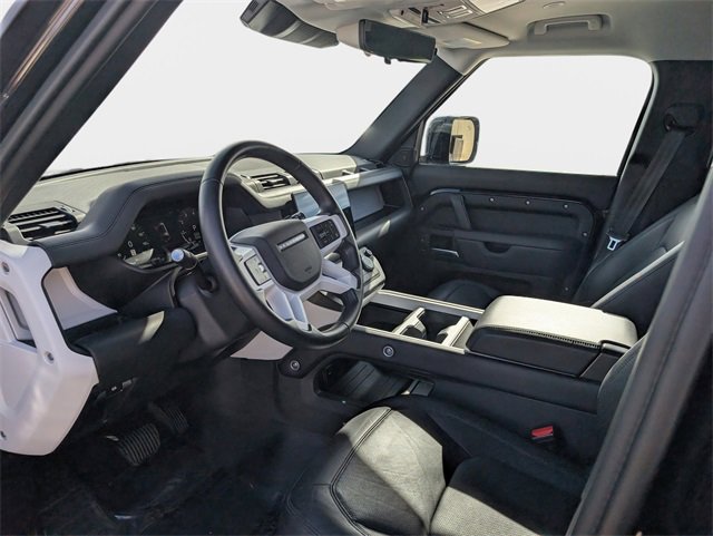 Used 2025 Land Rover Defender 130 S image 12