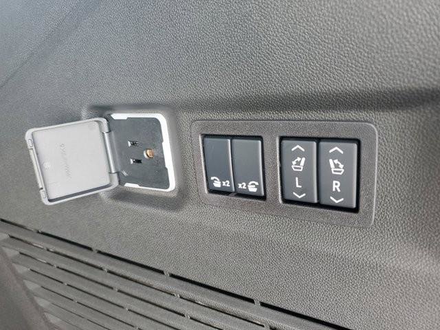 New 2026 Chevrolet Suburban LT w/ Comfort Package image 9