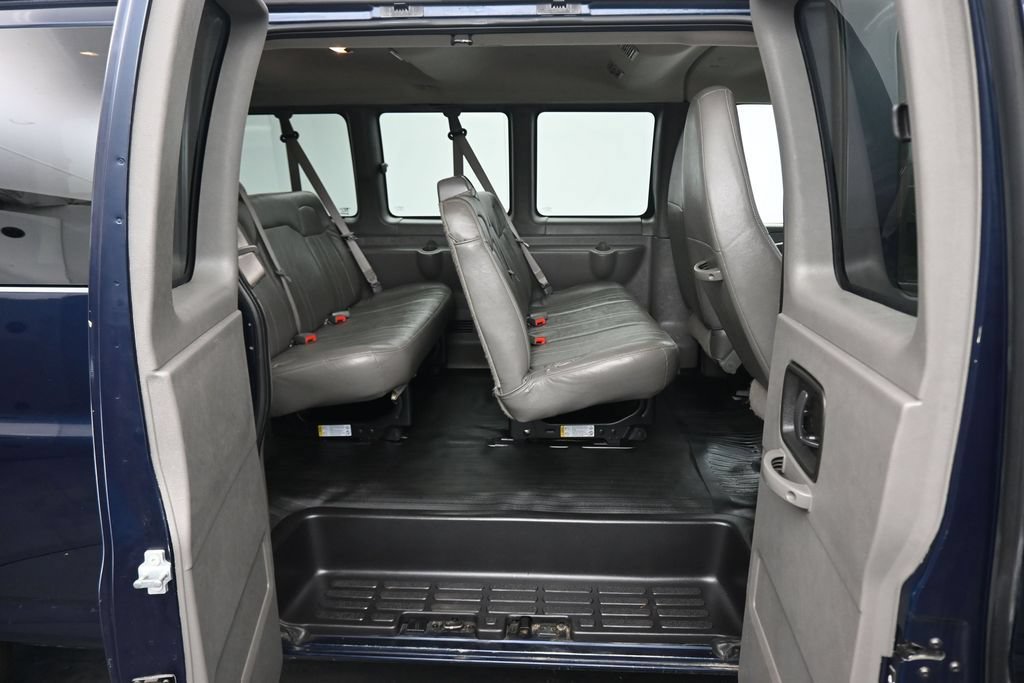 Used 2014 Chevrolet Express 3500 LS RWD image 29