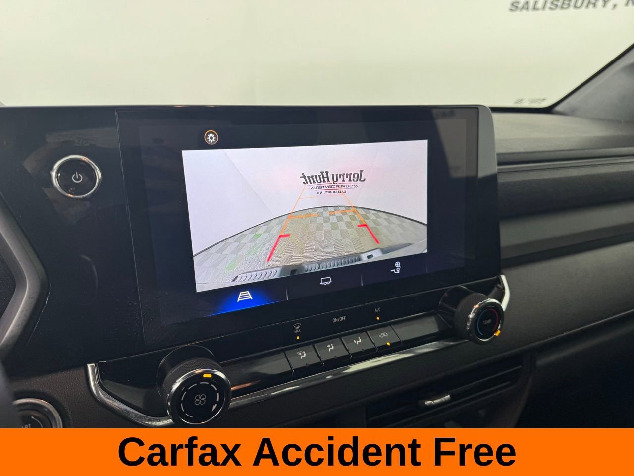 Used 2023 Chevrolet Colorado W/T image 3