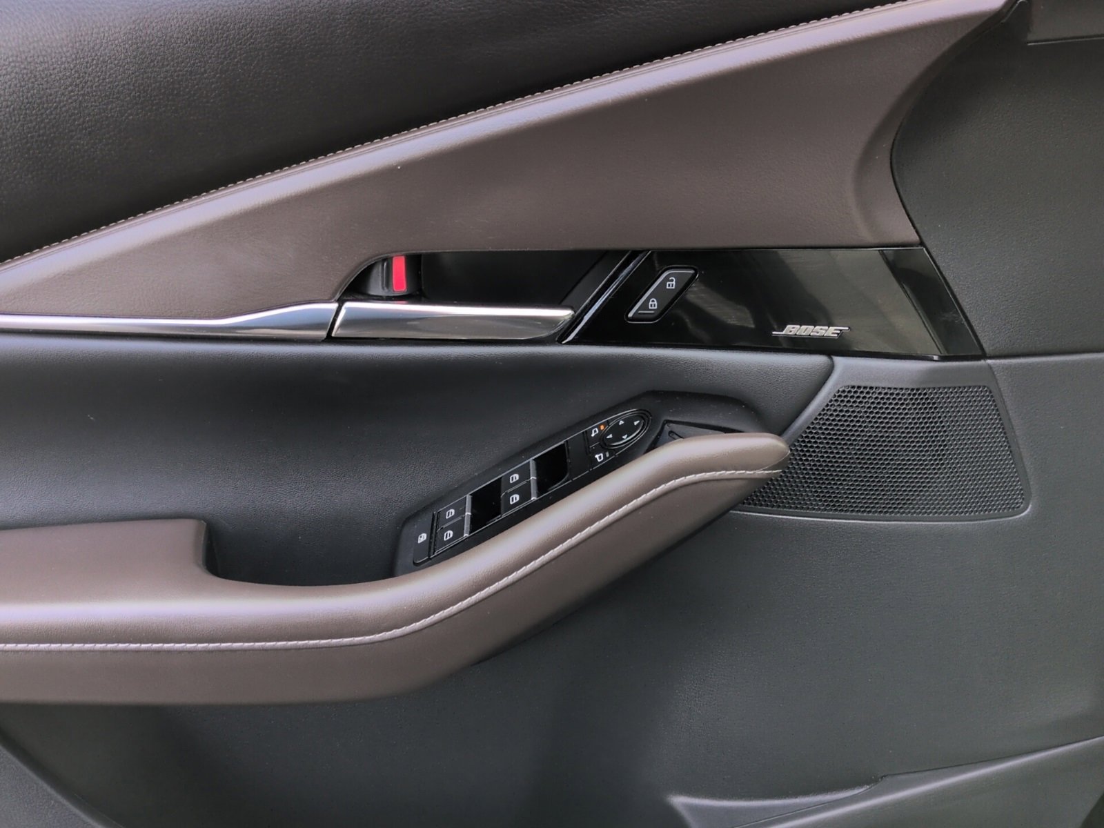 Certified 2025 MAZDA CX-30 AWD 2.5 S w/ Premium Package image 19