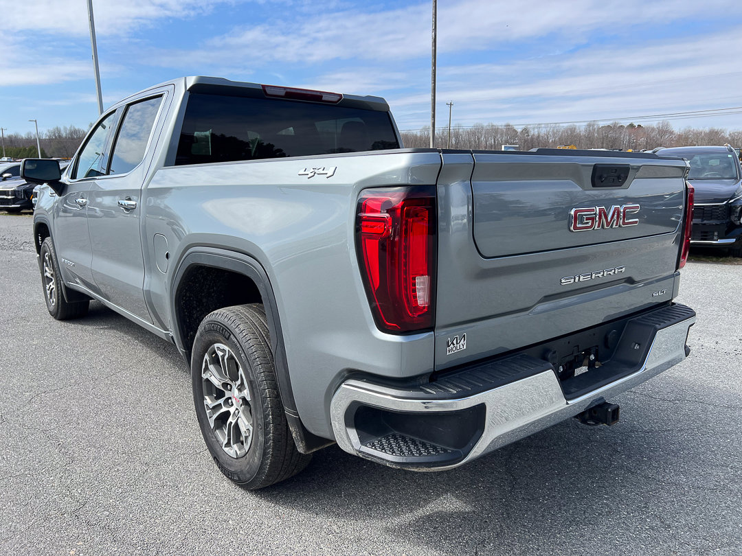 Used 2025 GMC Sierra 1500 SLT image 3