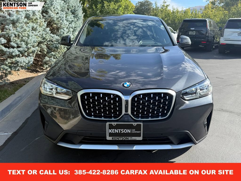 Used 2025 BMW X4 xDrive30i image 2