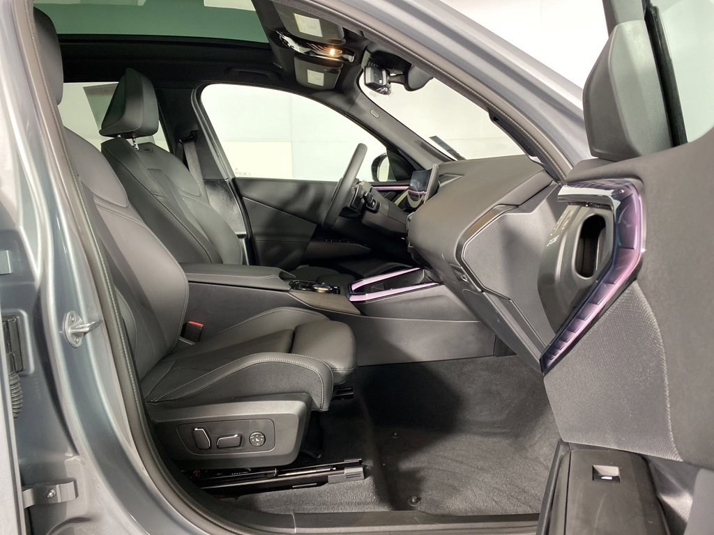 Used 2025 BMW X3 xDrive30i w/ Premium Package image 30