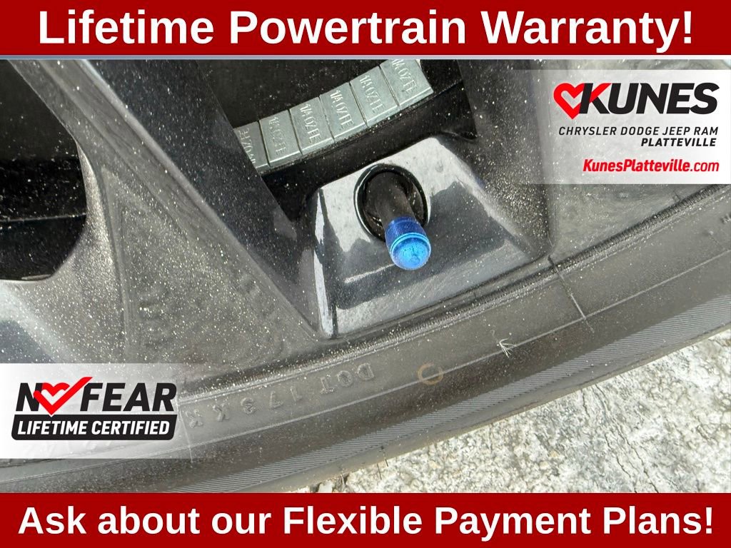 Used 2023 Jeep Wrangler Unlimited Sahara AWD/4WD image 19
