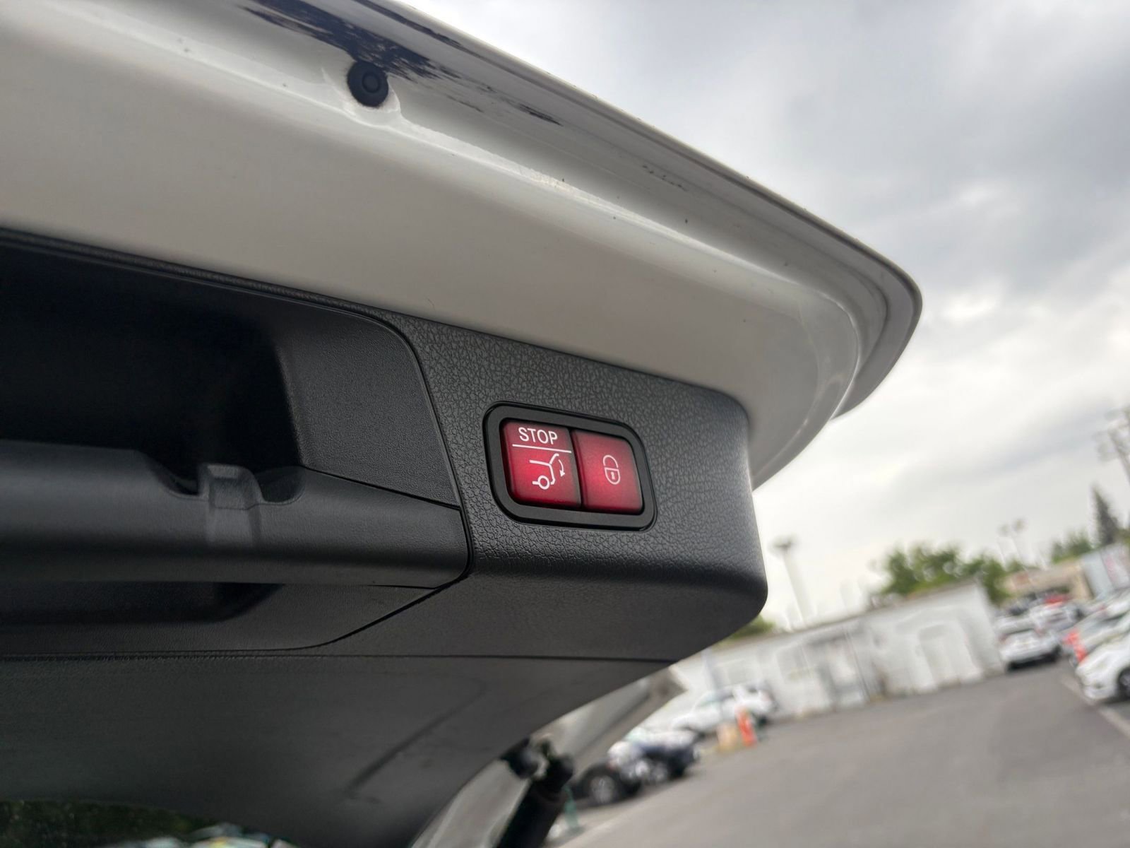 Used 2025 Mercedes-Benz GLB 250 4MATIC image 24
