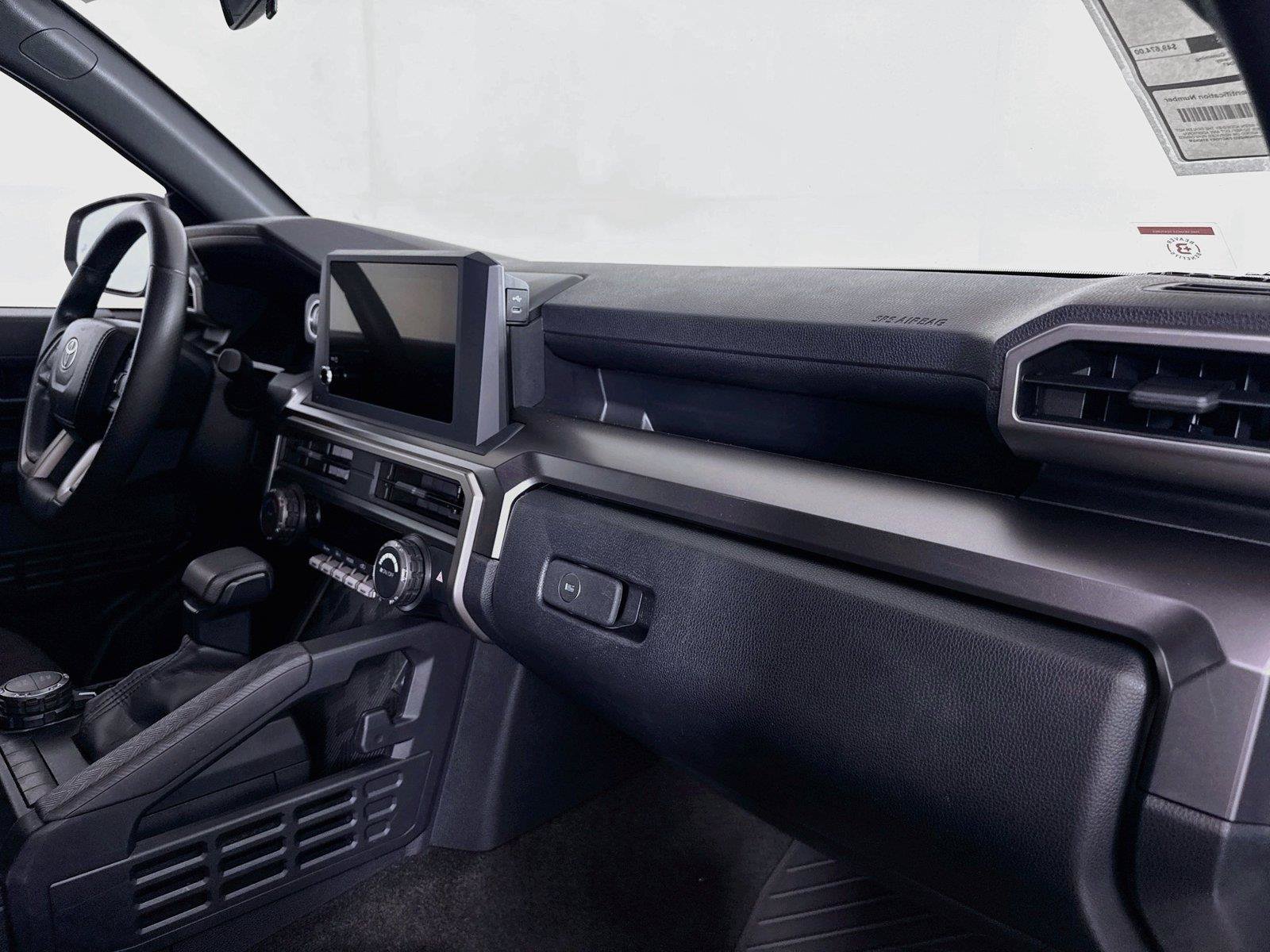 Certified 2025 Toyota 4Runner SR5 AWD/4WD image 39