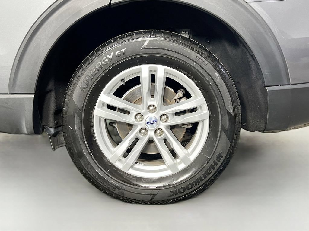 Used 2023 Ford Explorer XLT AWD/4WD image 30