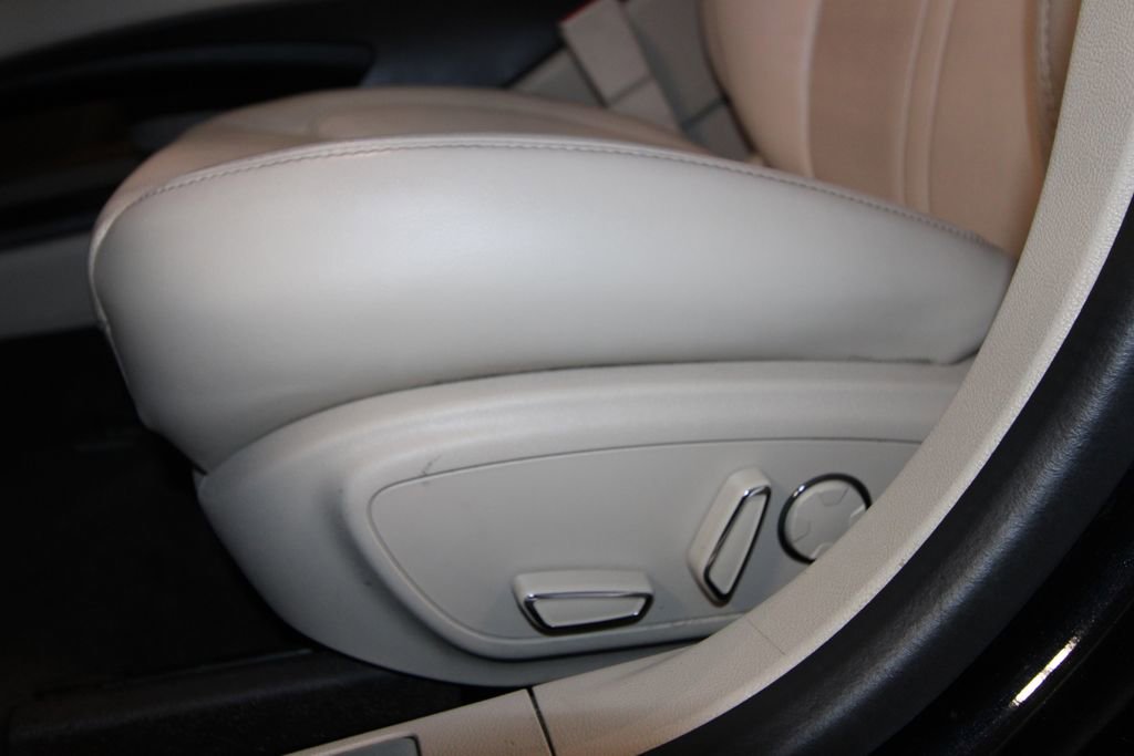Used 2020 Lincoln MKZ Reserve w/ Elements Package FWD image 9