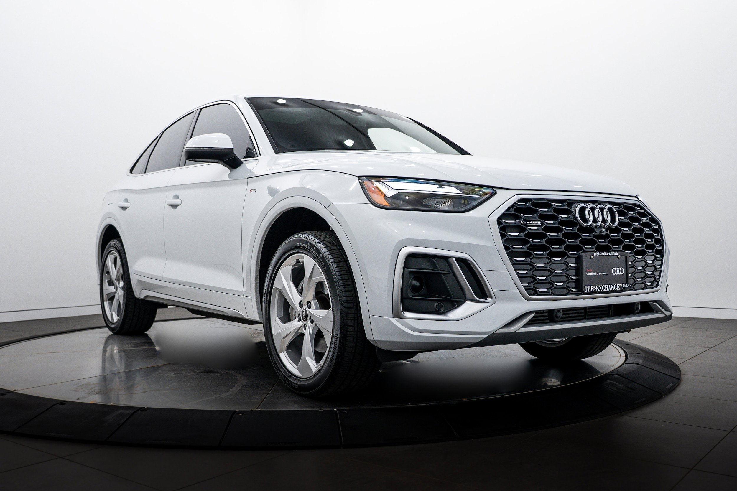 Certified 2024 Audi Q5 2.0T Premium Plus w/ Premium Plus Package AWD/4WD image 1