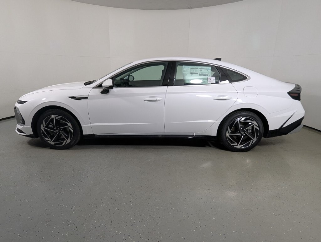 New 2026 Hyundai Sonata SEL FWD image 4