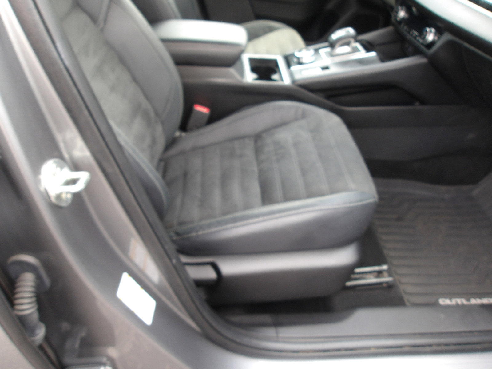 Used 2022 Mitsubishi Outlander SE AWD/4WD image 9