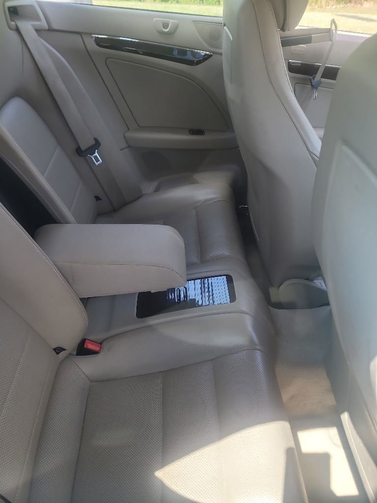 Used 2011 Mercedes-Benz E 550 Cabriolet image 11