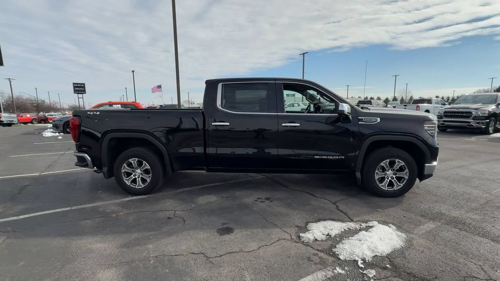 Used 2022 GMC Sierra 1500 SLT w/ Max Trailering Package AWD/4WD image 9