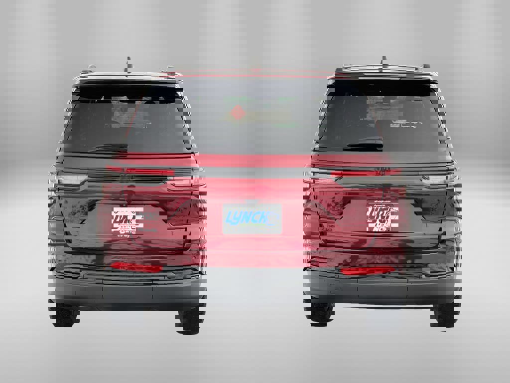 Used 2023 Jeep Grand Cherokee Altitude image 3