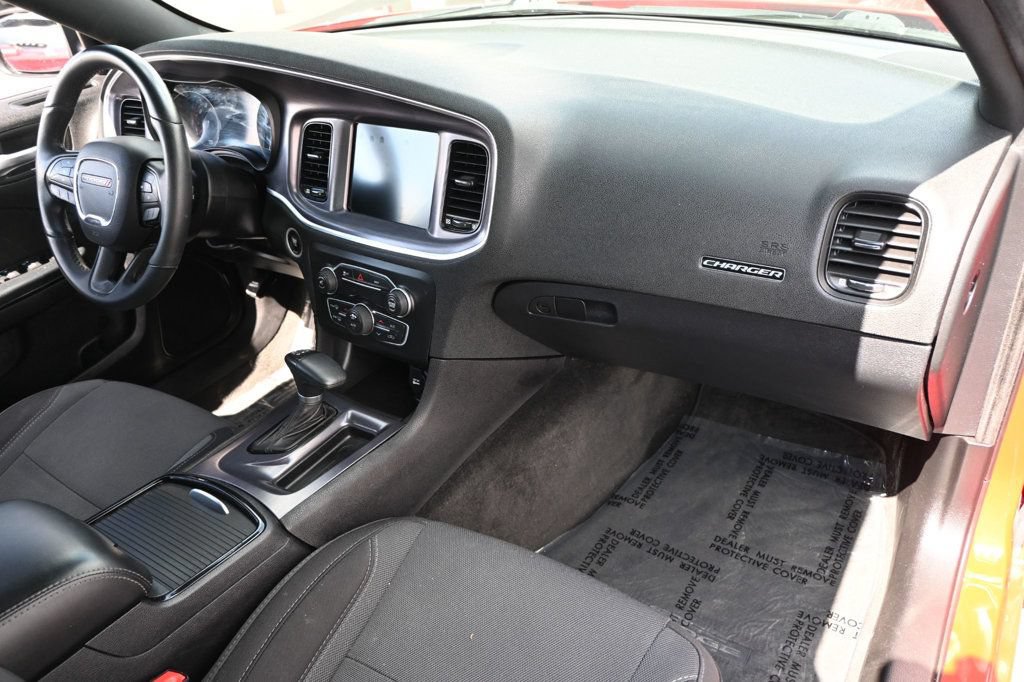 Used 2016 Dodge Charger SXT w/ Blacktop Package RWD image 8