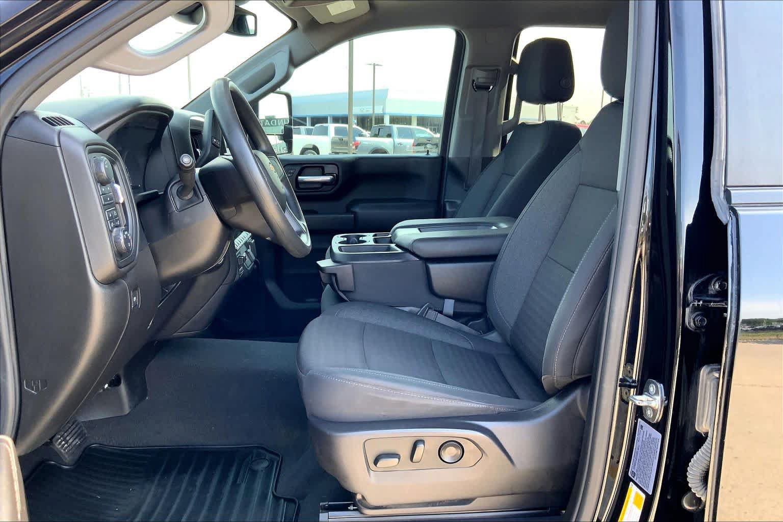 Certified 2024 Chevrolet Silverado 2500 Custom w/ Custom Value Package AWD/4WD image 8