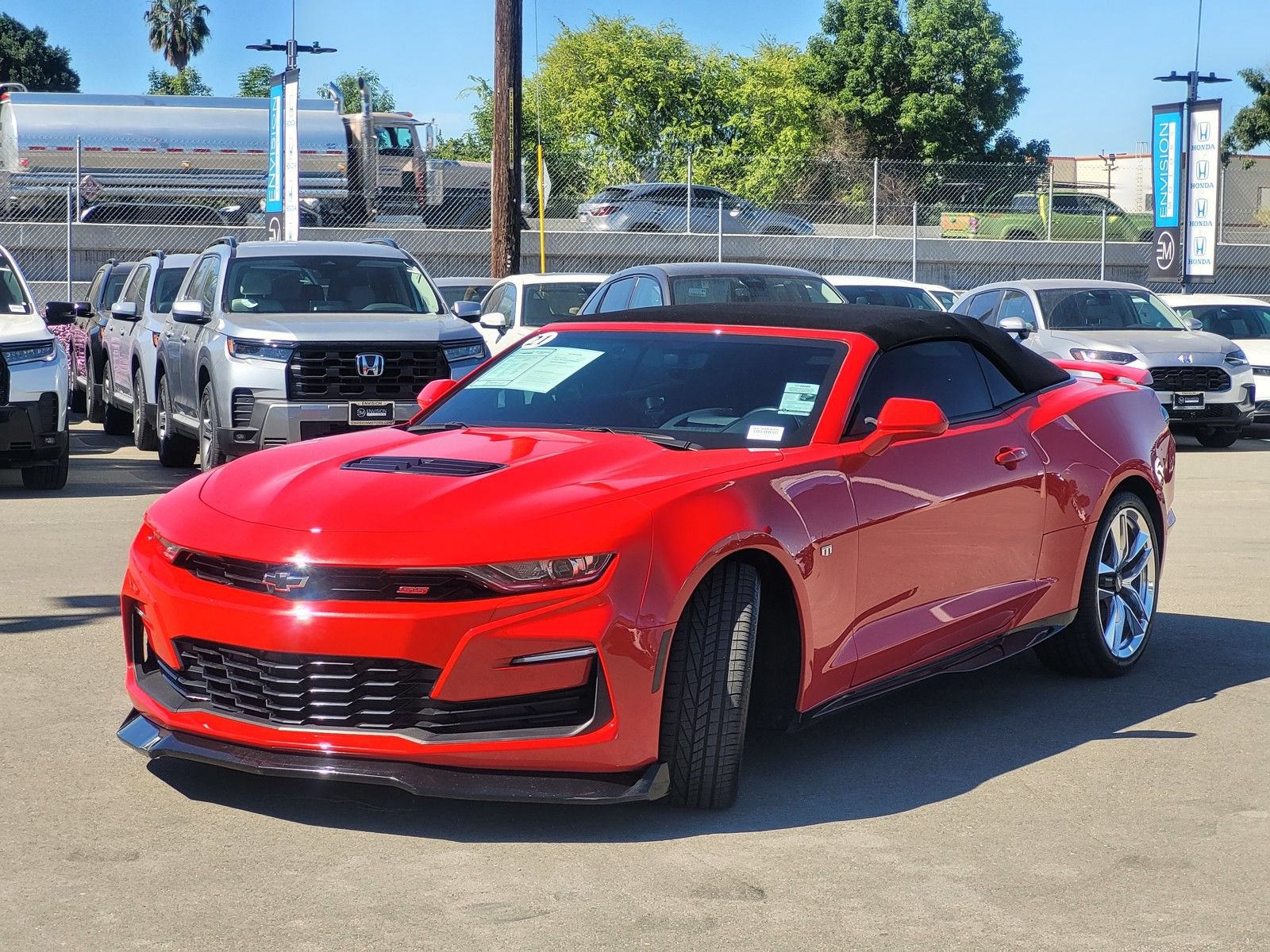 Used 2021 Chevrolet Camaro SS RWD image 9