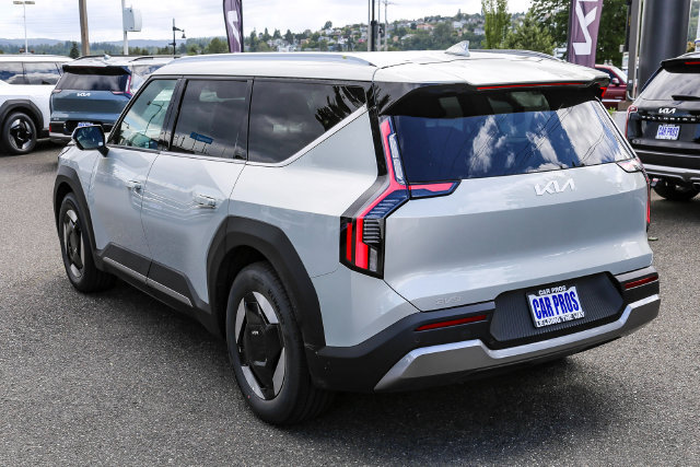 New 2024 Kia EV9 Wind AWD/4WD image 7
