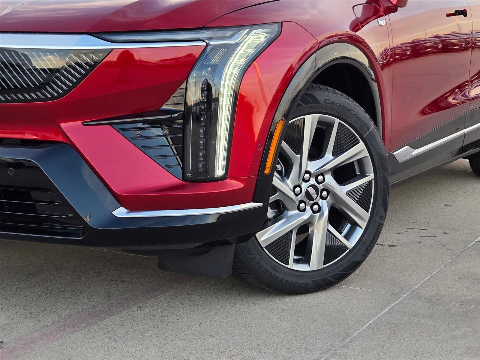 New 2026 Cadillac Optiq Luxury 2 w/ LPO, Floor Liner Package AWD/4WD image 7