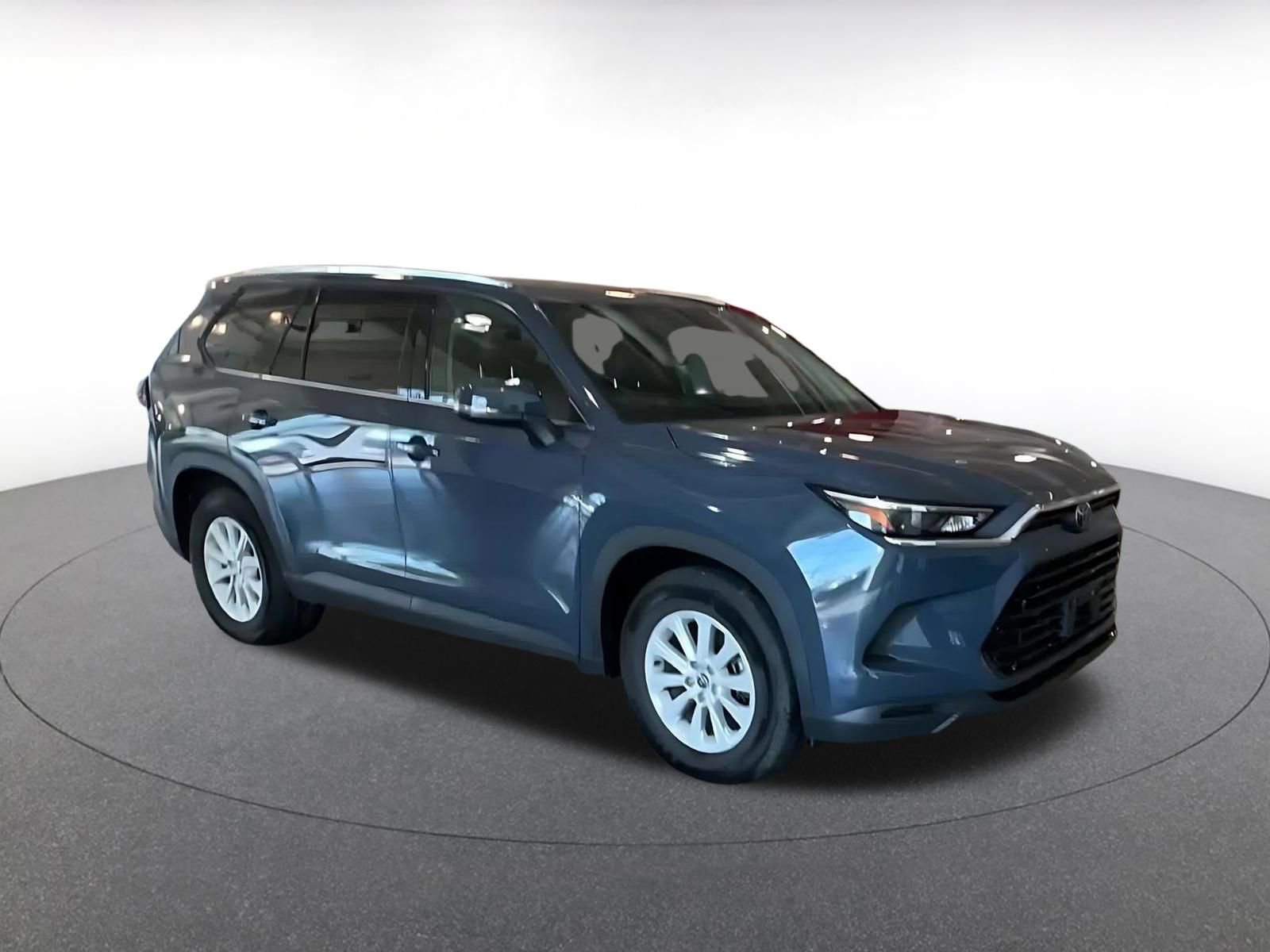 Used 2025 Toyota Grand Highlander FWD video 2