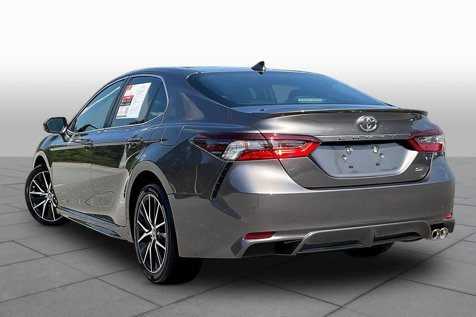 Used 2023 Toyota Camry SE FWD image 12