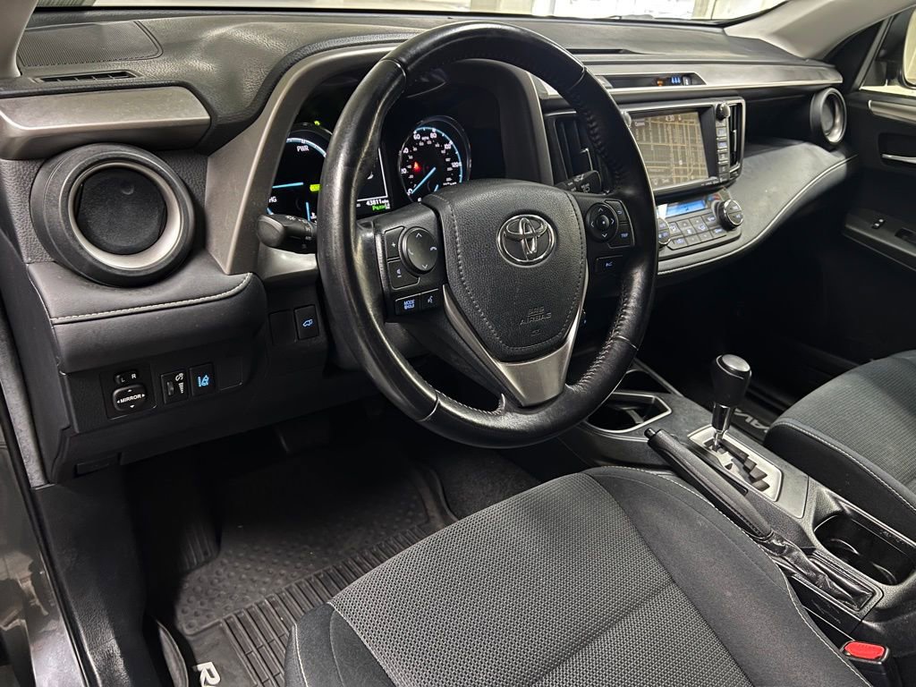 Used 2017 Toyota RAV4 XLE image 14