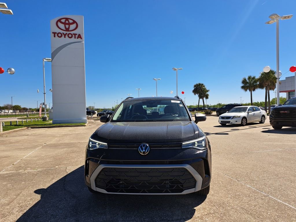 Used 2025 Volkswagen Taos S AWD/4WD image 2