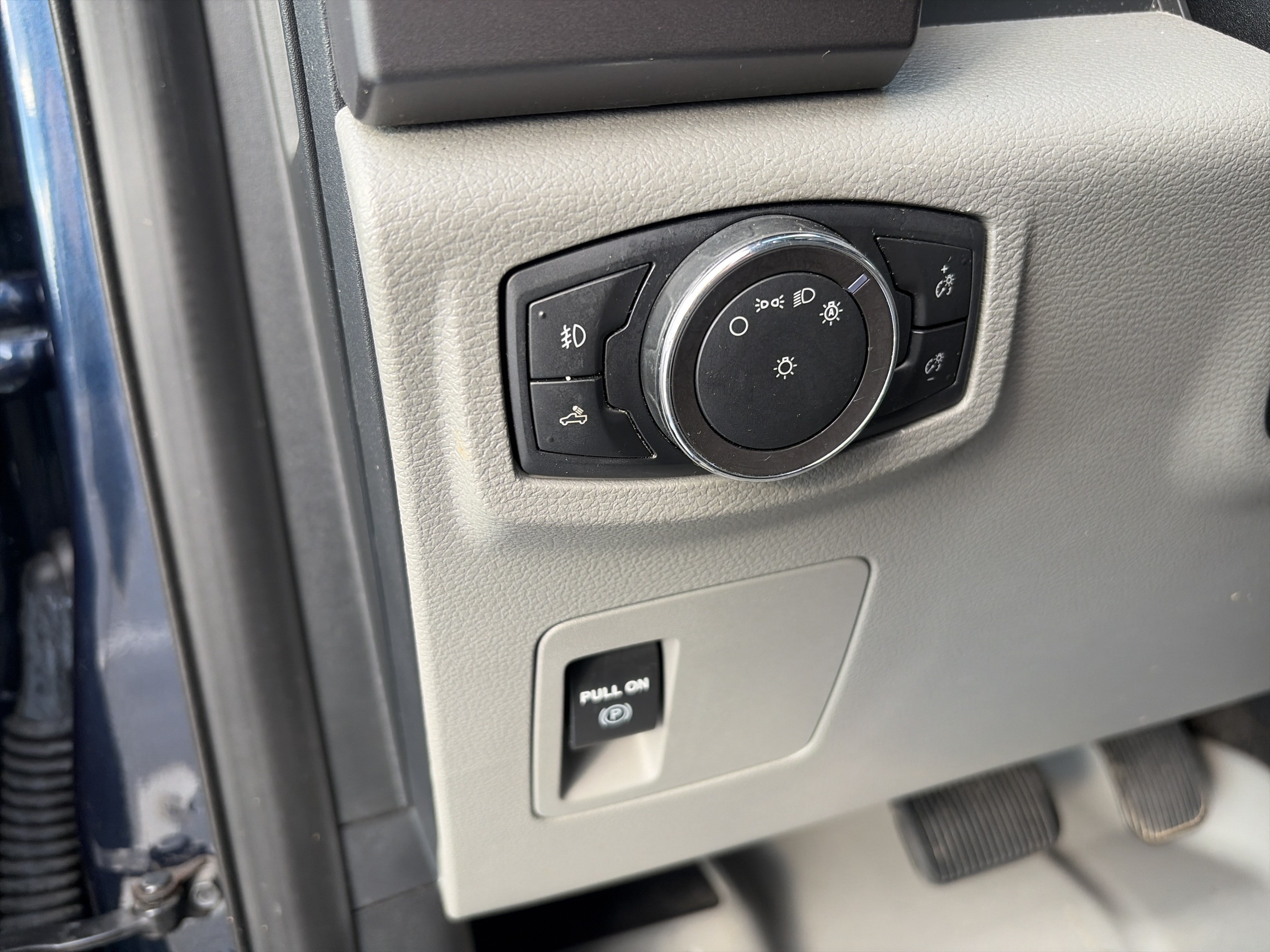 Used 2019 Ford F150 XLT AWD/4WD image 18