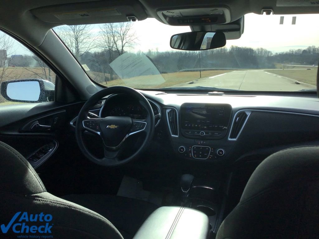 Used 2024 Chevrolet Malibu LT image 17