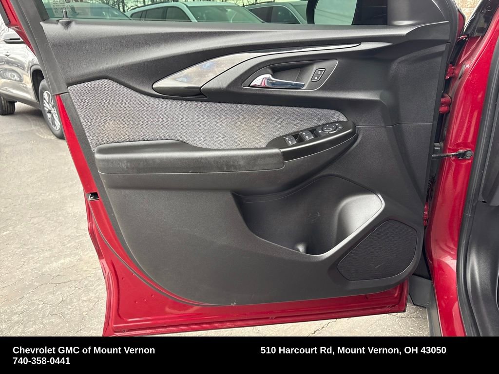 Used 2021 Chevrolet TrailBlazer LT w/ Premium Seating Package image 13