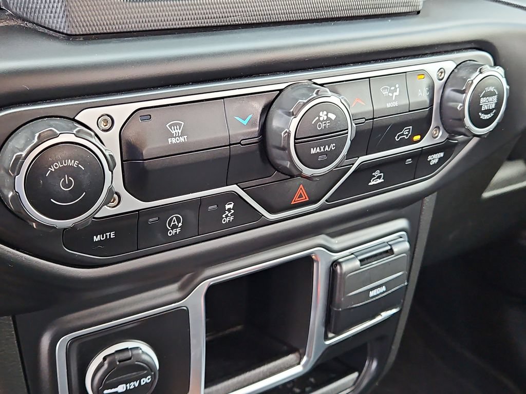 Used 2023 Jeep Wrangler Sport AWD/4WD image 22