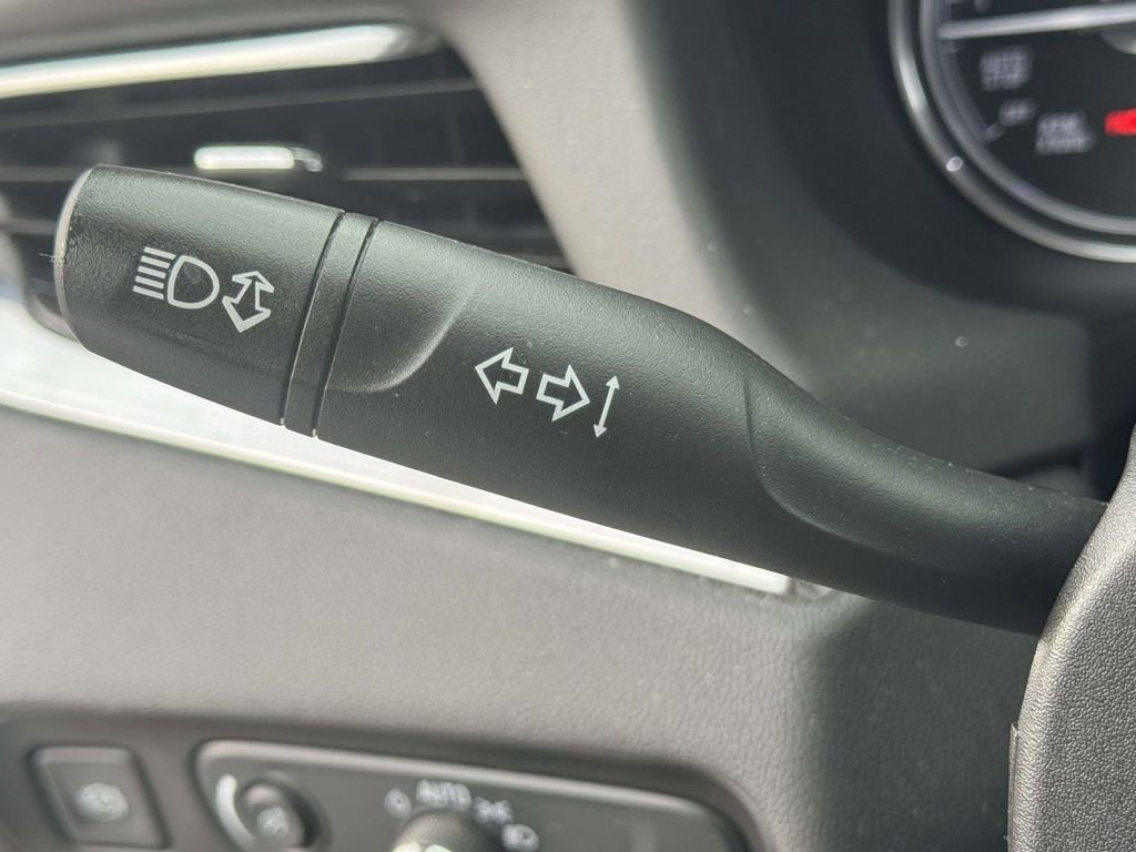 Used 2020 Buick Enclave Essence w/ LPO, Cargo Package image 22