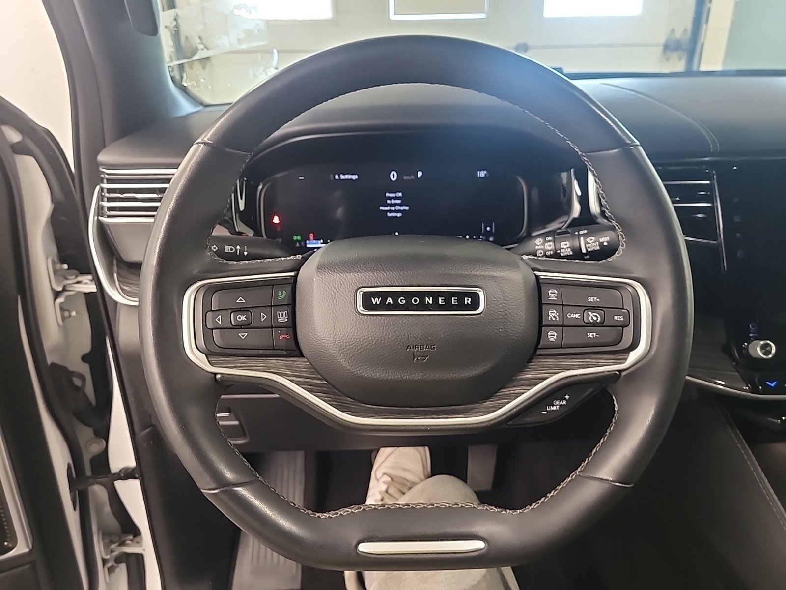 Used 2022 Jeep Wagoneer Series III w/ Premium Group I image 10