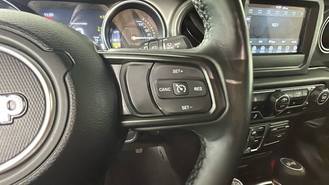 Used 2023 Jeep Wrangler Unlimited w/ Cold Weather Group AWD/4WD image 15