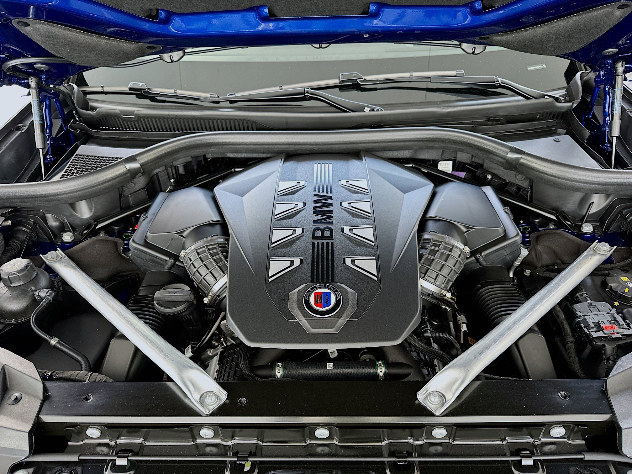 New 2026 BMW ALPINA XB7 image 28