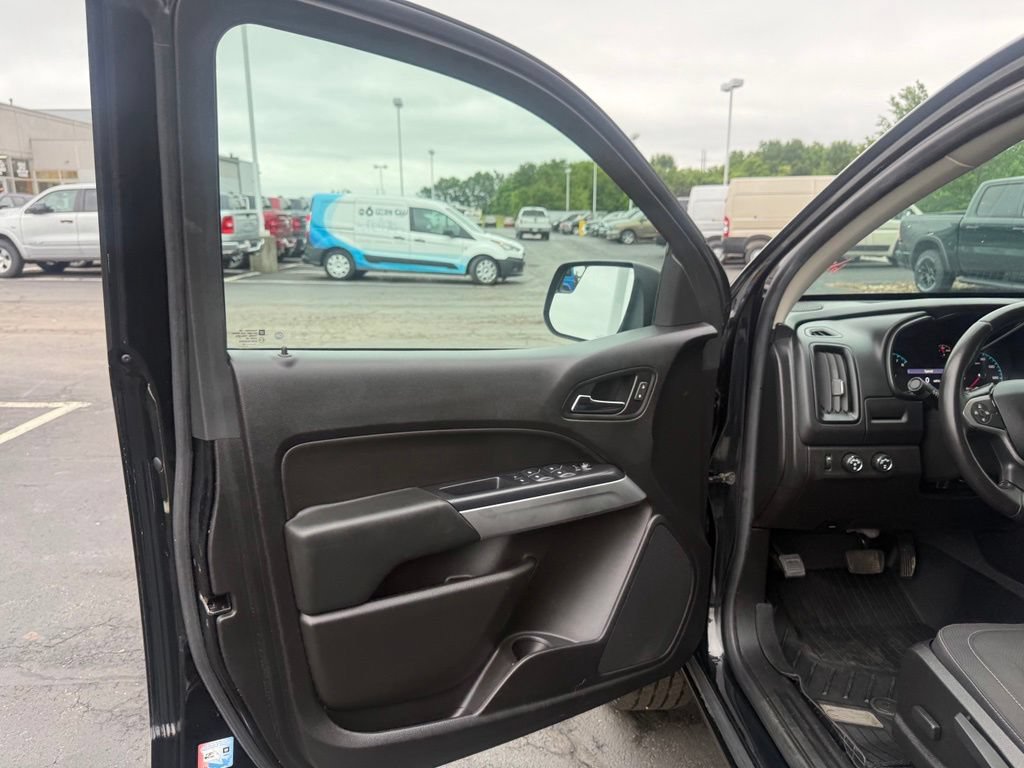 Used 2019 Chevrolet Colorado LT w/ LT Convenience Package AWD/4WD image 10