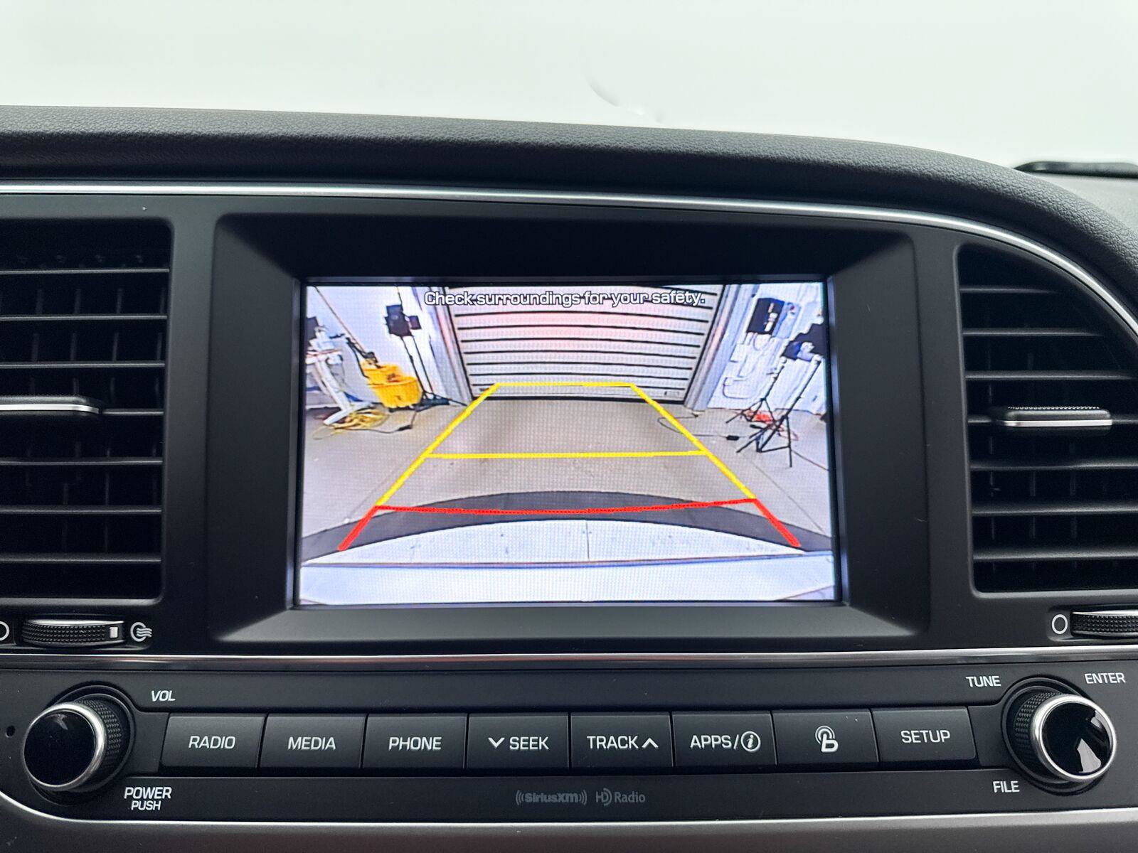 Used 2017 Hyundai Elantra Limited FWD image 10