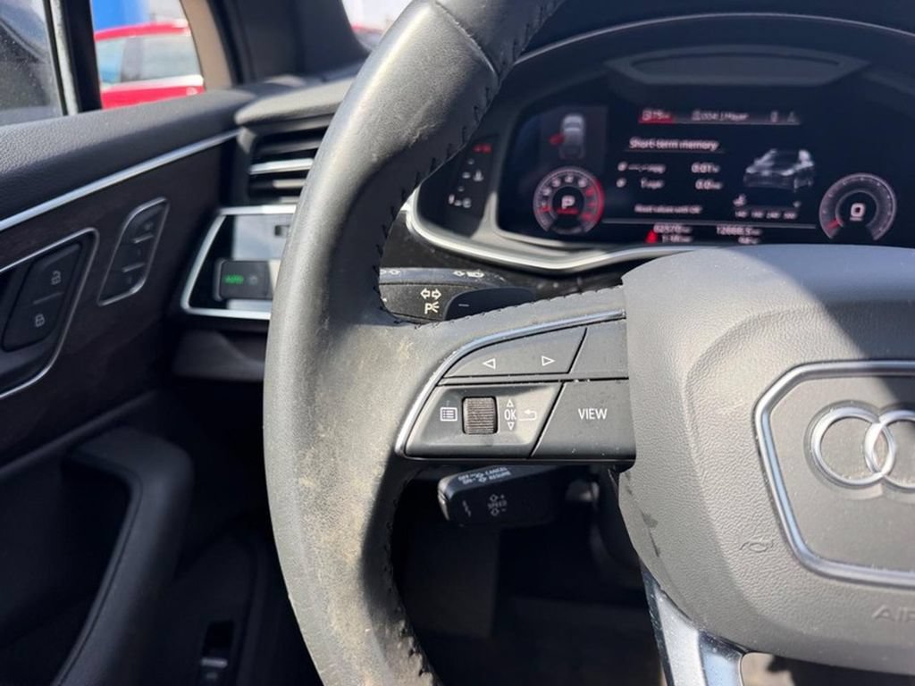 Used 2020 Audi Q7 3.0T Premium AWD/4WD image 14