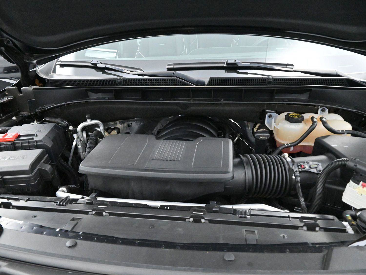 Certified 2024 Cadillac Escalade ESV Premium Luxury image 35