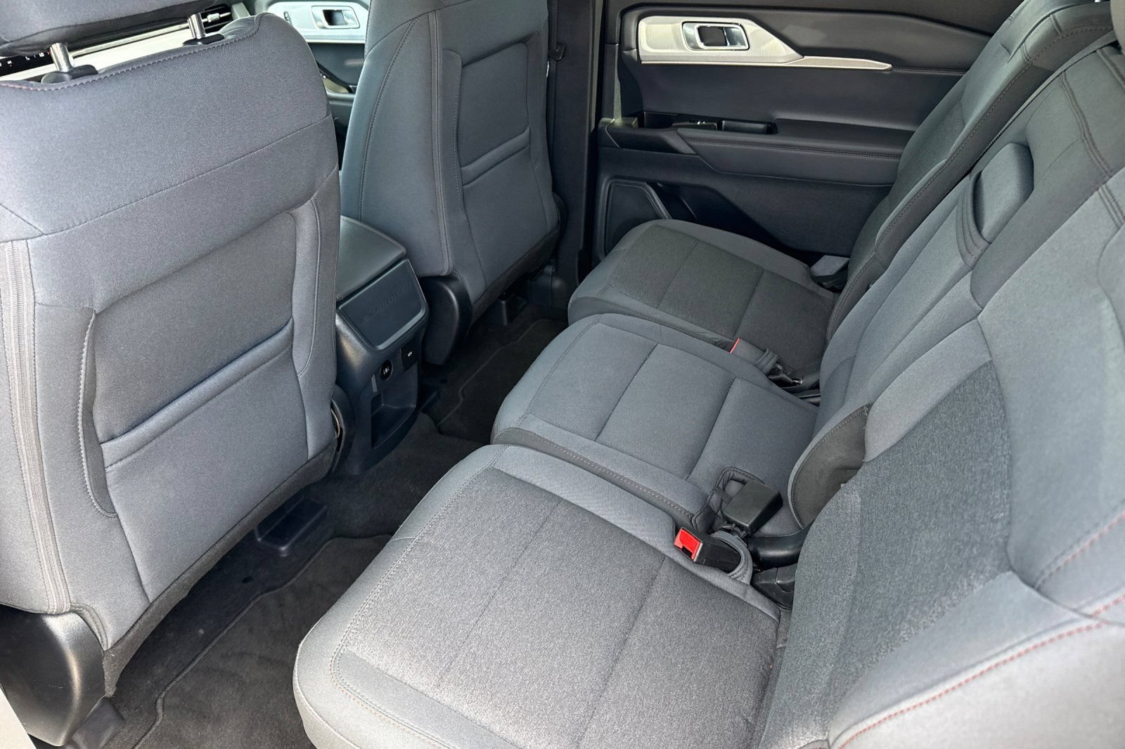 Certified 2025 Ford Explorer Active RWD image 14