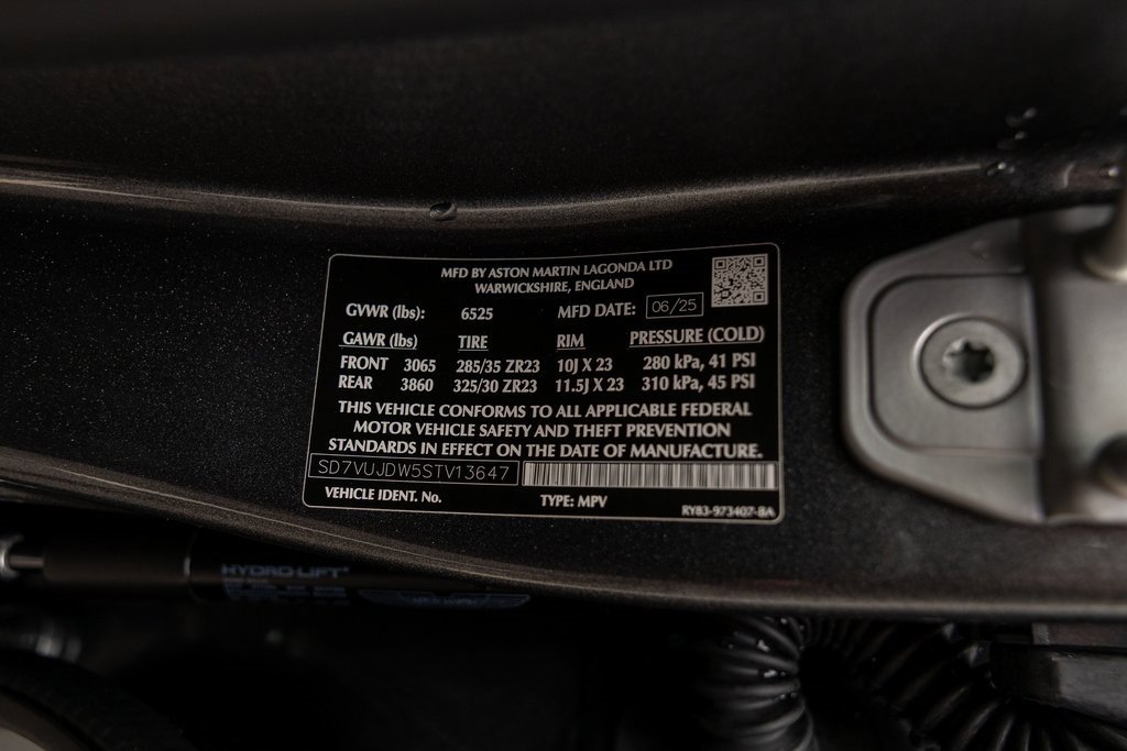 New 2025 Aston Martin DBX 707 image 43