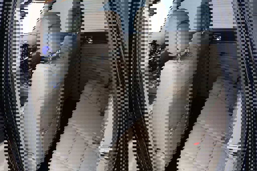 Used 2021 Jeep Grand Cherokee Limited w/ Premium Lighting Group image 11