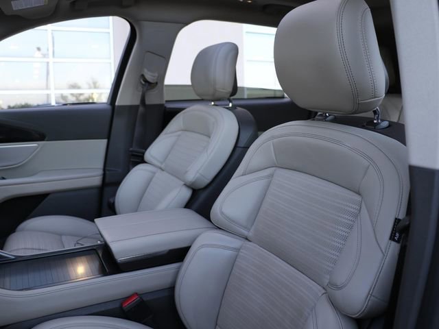 Used 2024 Lincoln Nautilus Reserve w/ Equipment Group 203A AWD/4WD image 19