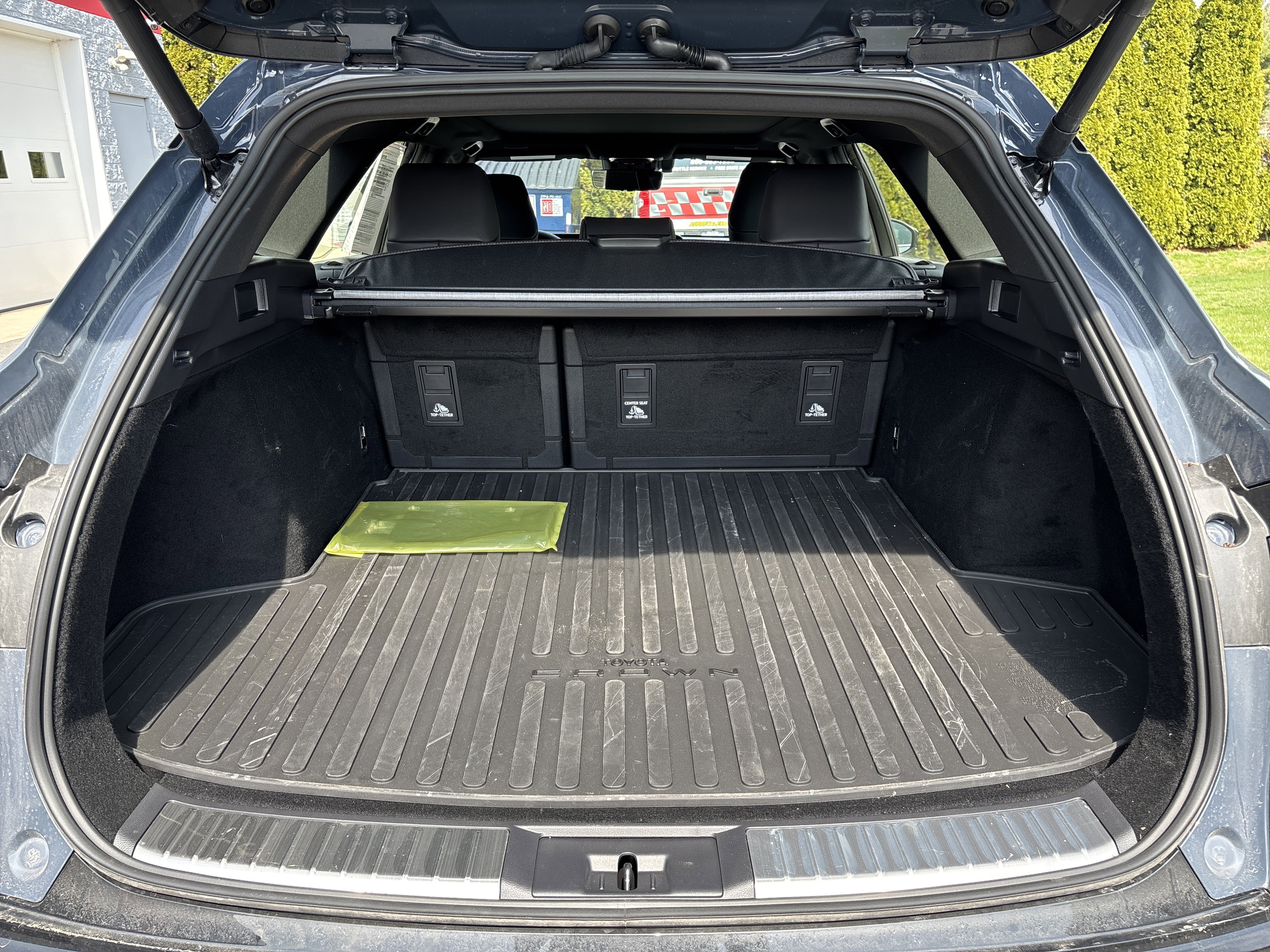 Certified 2025 Toyota Crown Signia w/ Advanced Technology Package image 5