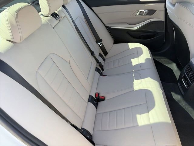 Used 2026 BMW 330i Sedan w/ M Sport Package image 13