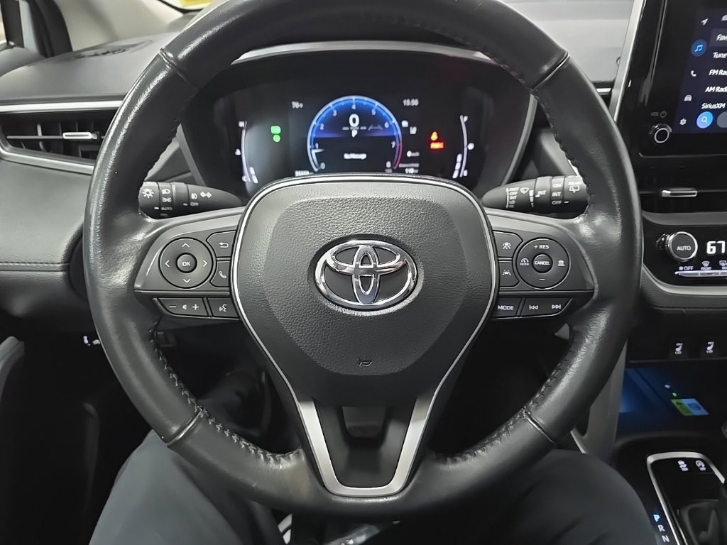 Used 2023 Toyota Corolla Cross XLE w/ Convenience Package AWD/4WD image 19